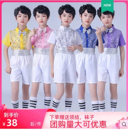 六一团体演出服男诗歌朗诵图片