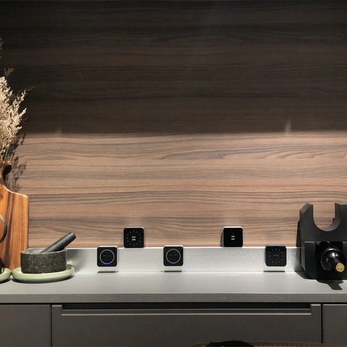 艾宝沃轨道插座插片式更安全