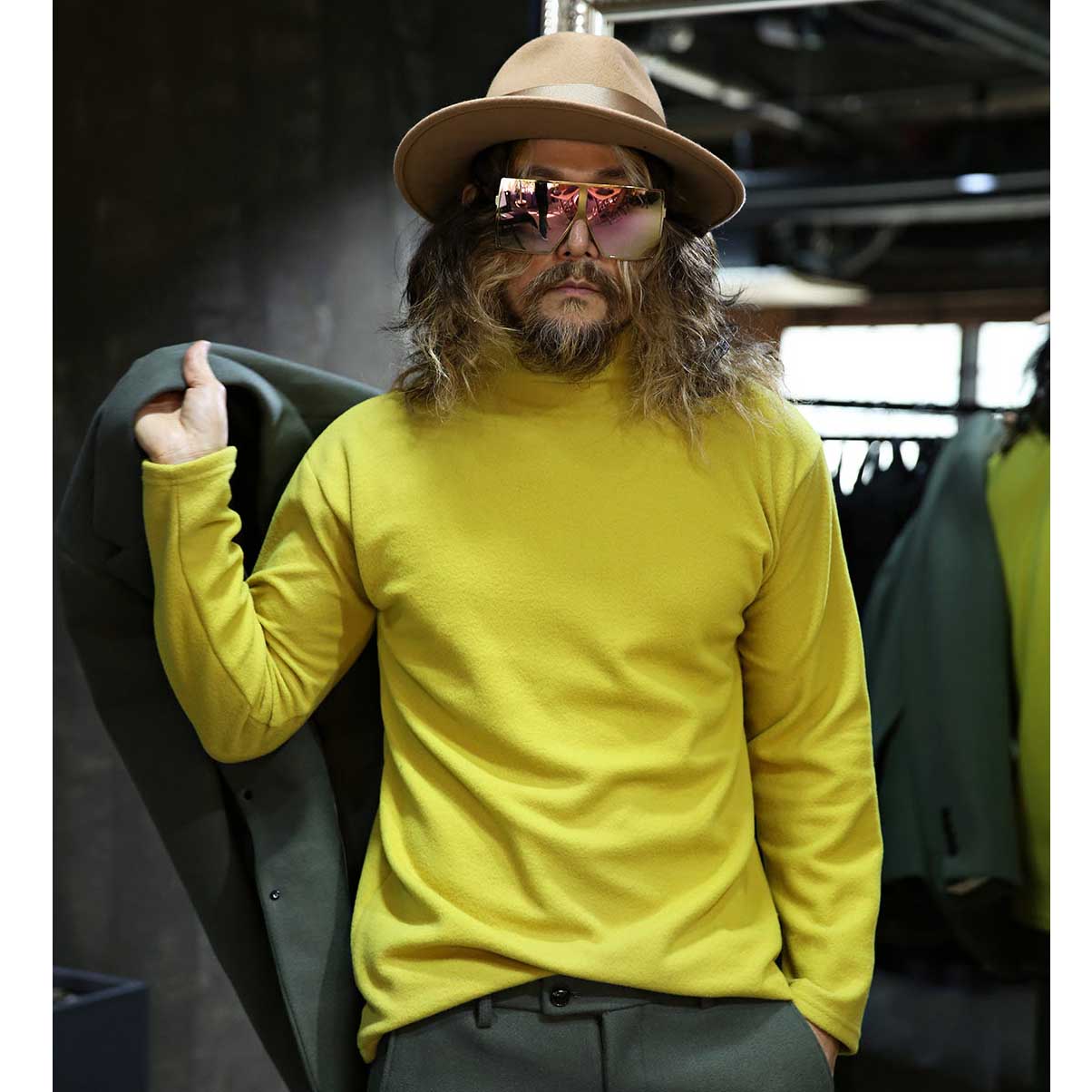 韩国潮牌打底衫韩版秋季纯色半高领时尚套头薄款休闲针织衫毛衣男