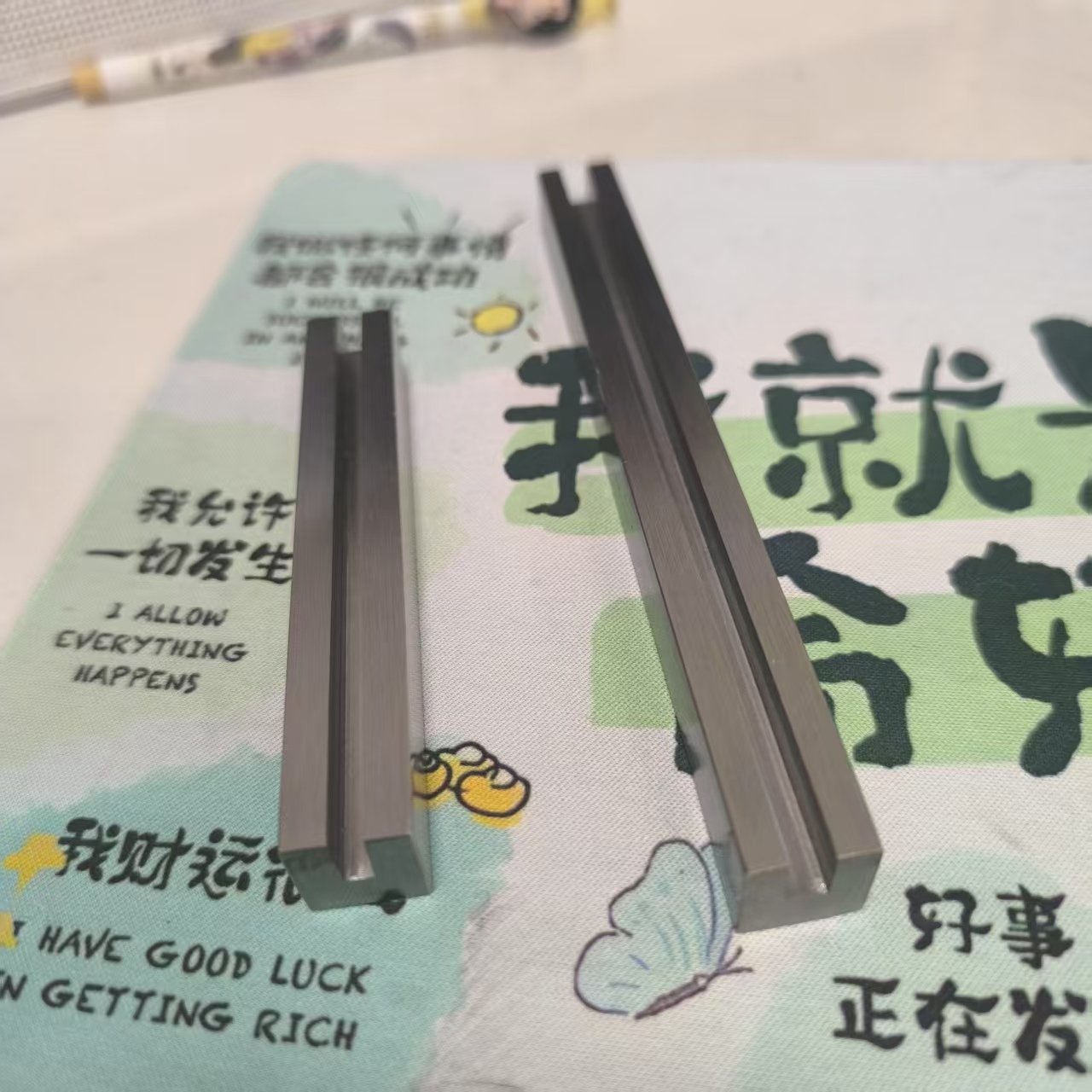 不锈钢卡片底座亚克力牌的底座