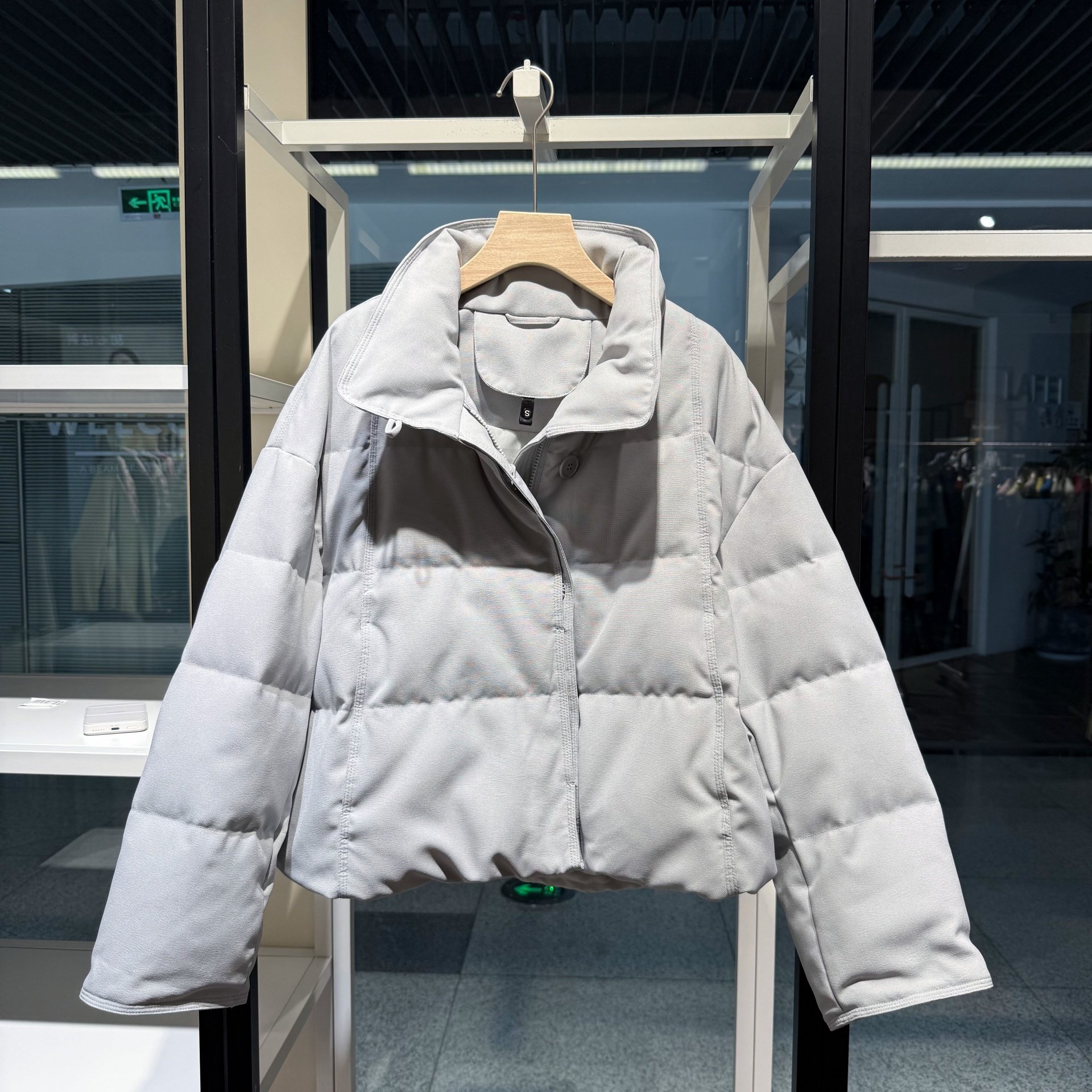 简约短款羽绒服女立领小个子保暖冬季外套2025冬季90白鸭绒外套,女装/女士精品,羽绒服,淘宝优惠券,粉丝福利购,淘宝优惠卷