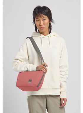 代购Jack wolfskin狼爪单肩包男士轻便实用多功能耐用红色简洁