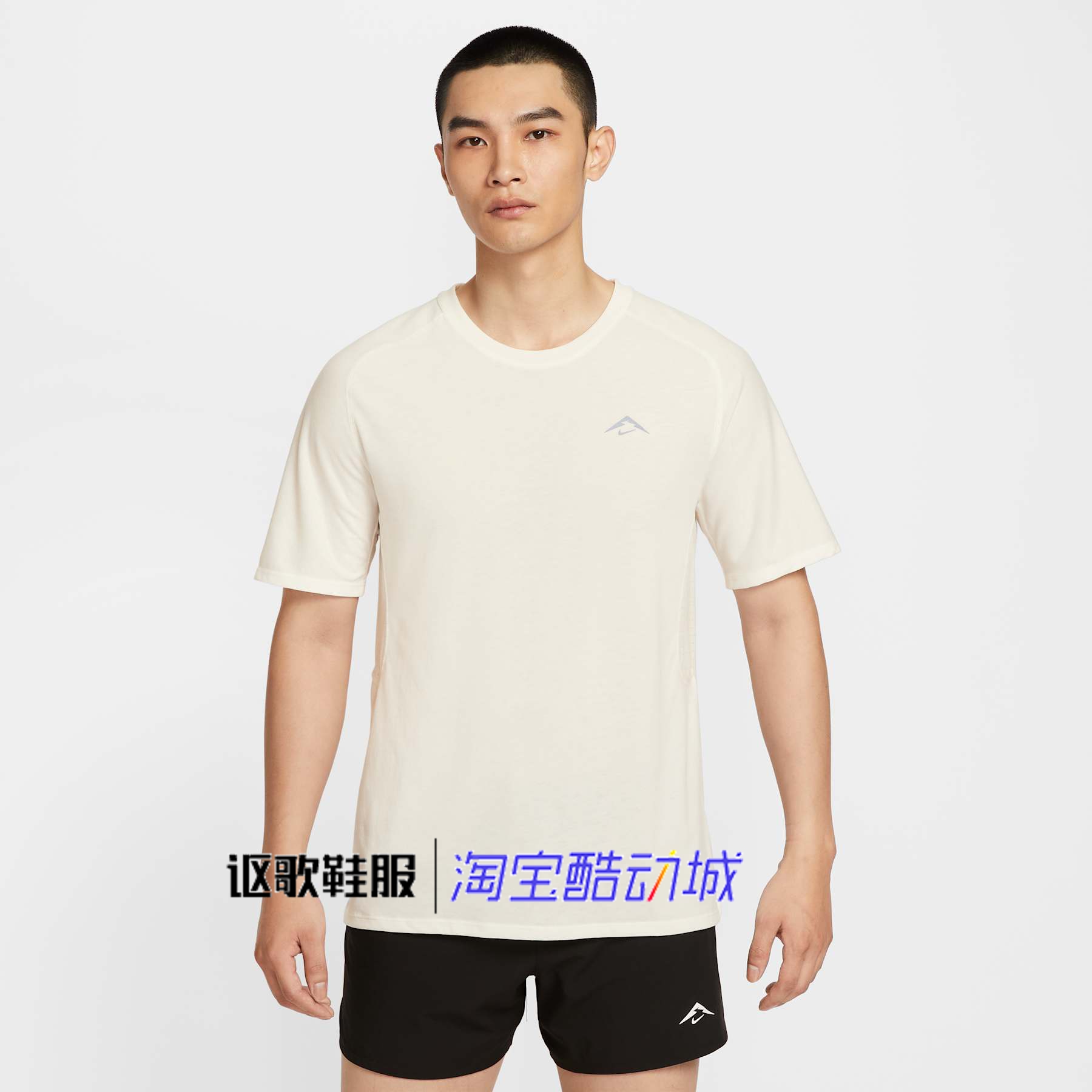 耐克男子跑步健身休闲短袖T恤