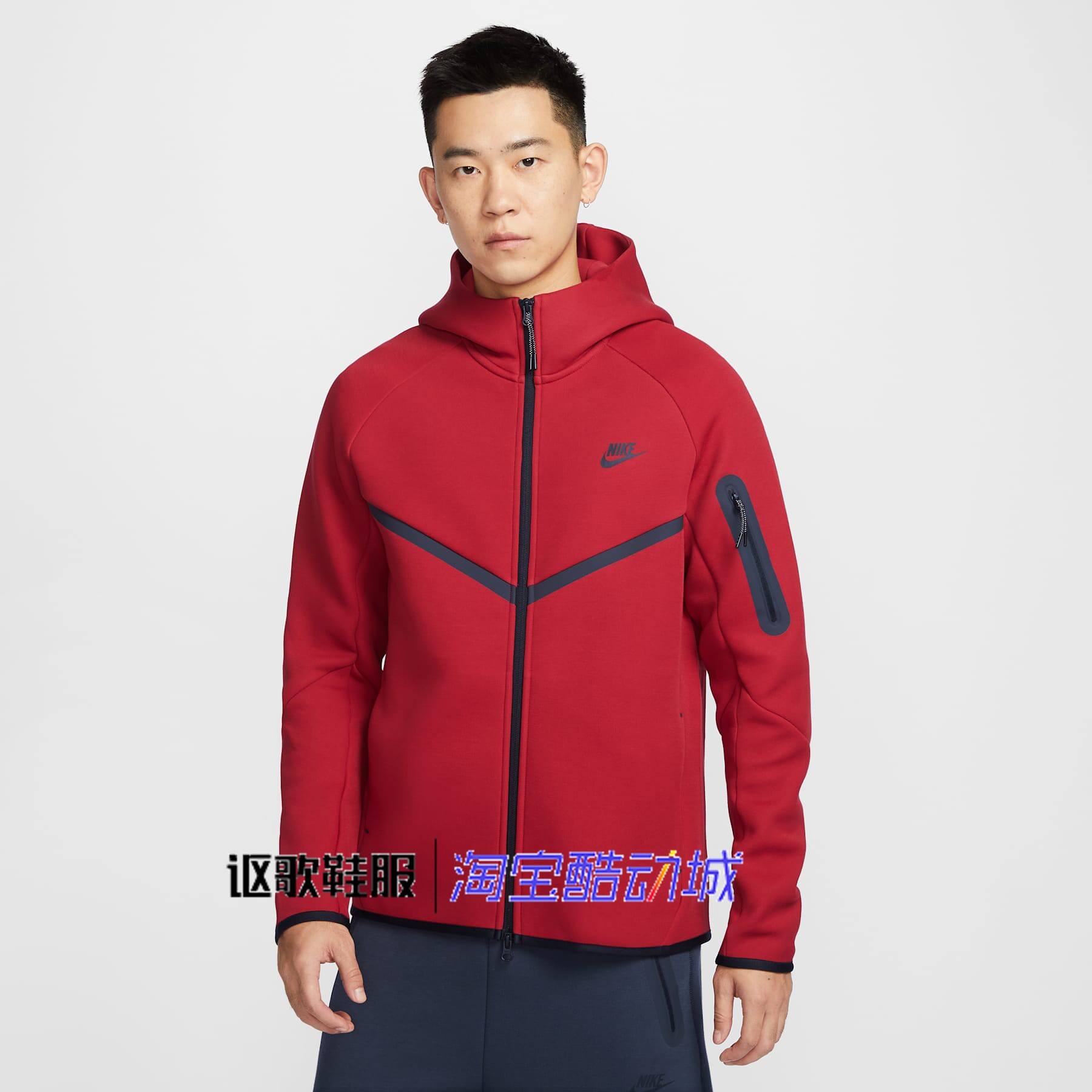 耐克男子新款风行者系列防风透气耐磨连帽运动夹克外套HV0950-687
