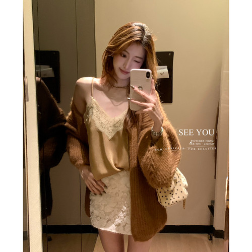 SEE YOU秋季静奢褶皱微光泽面料拼接蕾丝精致百搭吊带背心女26636