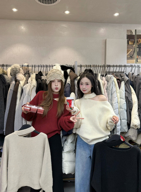 VI+唯一家十三行冬季新款显瘦加厚露肩设计感斜肩针织上衣女56002