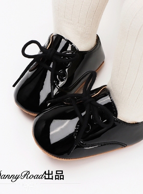 秋季新款宝宝鞋小皮鞋黑色白色亮面软底防滑学步鞋生日男宝鞋1岁