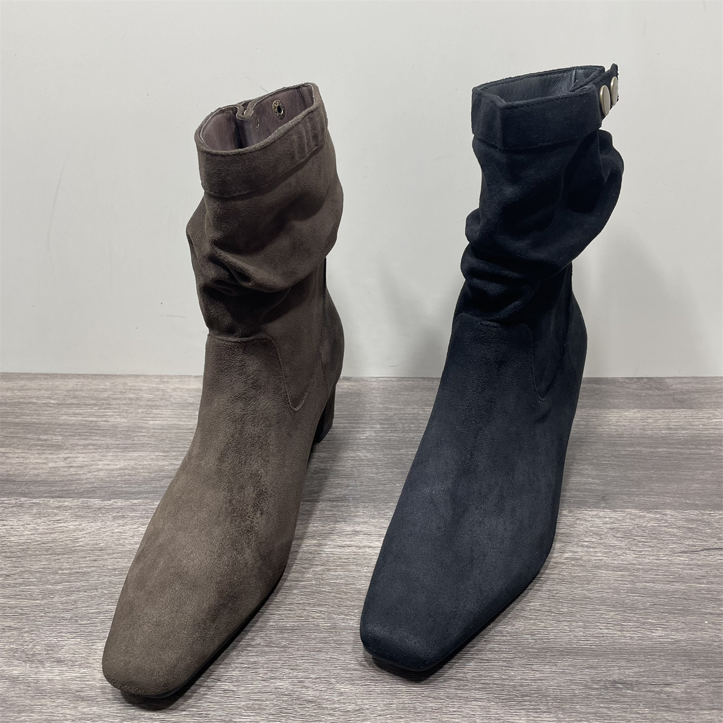 断码处理欧美废土风褶皱方头堆堆靴女秋冬新款粗跟显瘦短筒靴子女