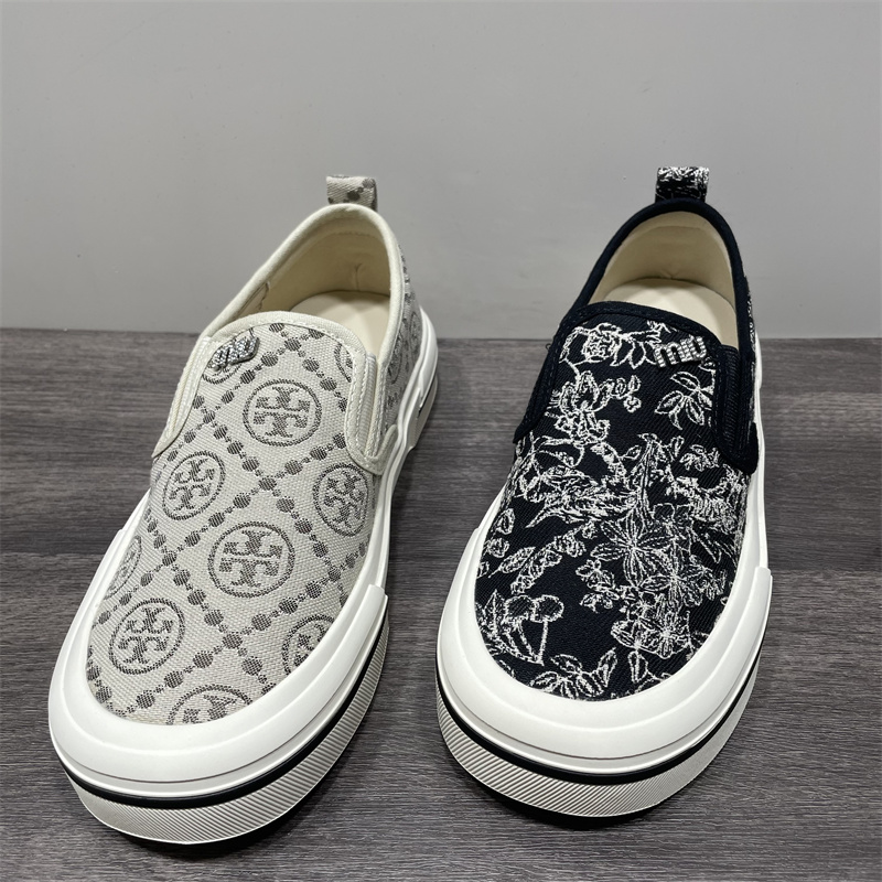 小众设计感一脚蹬懒人板鞋女爆款