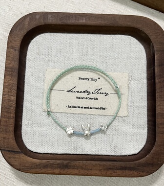 S925纯银兔子四叶草手绳可调节手编绳闺蜜礼物学生礼物