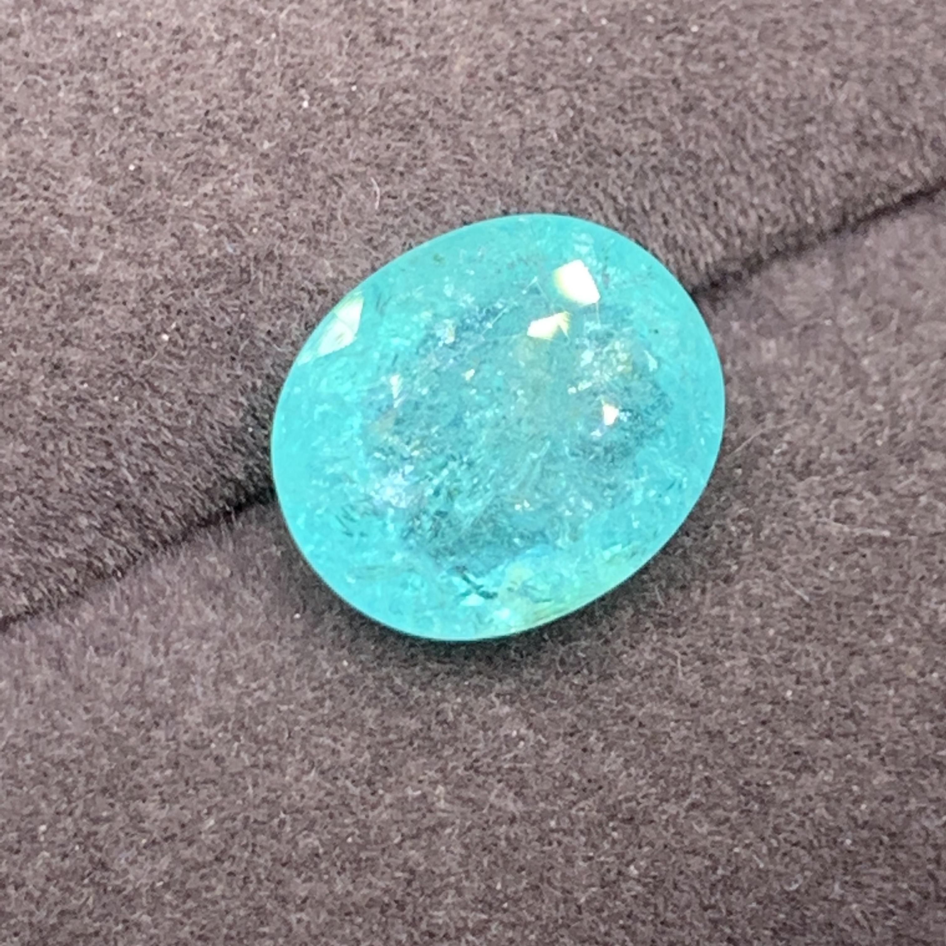 大颗粒天然帕拉伊巴碧玺霓虹蓝色