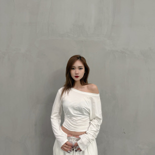 辣妹宽松堆叠感慵懒风休闲 T恤女薄款 KIMMING金大铭同款 斜肩长袖