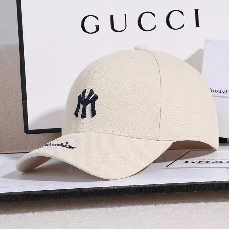 休闲硬顶棒球帽出游男女四季字母