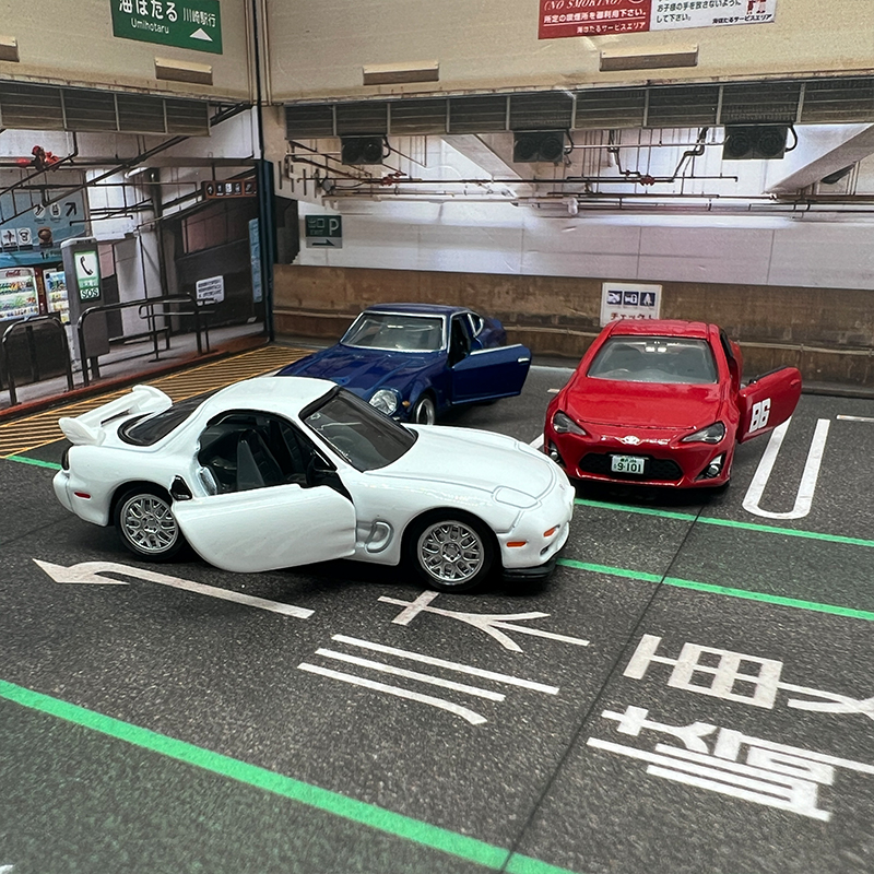 TAKARATOMY马自达合金RX7车模