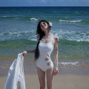 镂空提花泡温泉连体竞速游泳馆专用 泳衣女高级感新款 云糯白