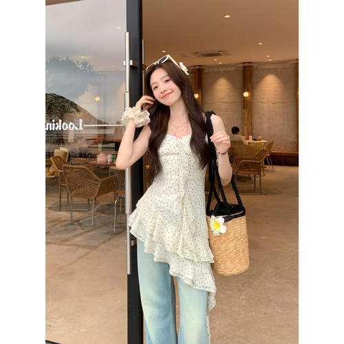 波点连衣裙女设计感短款吊带裙子