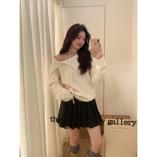 Even一雯【蕴藏温柔】韩系高智感含羊毛斜肩翻领系带慵懒风毛衣