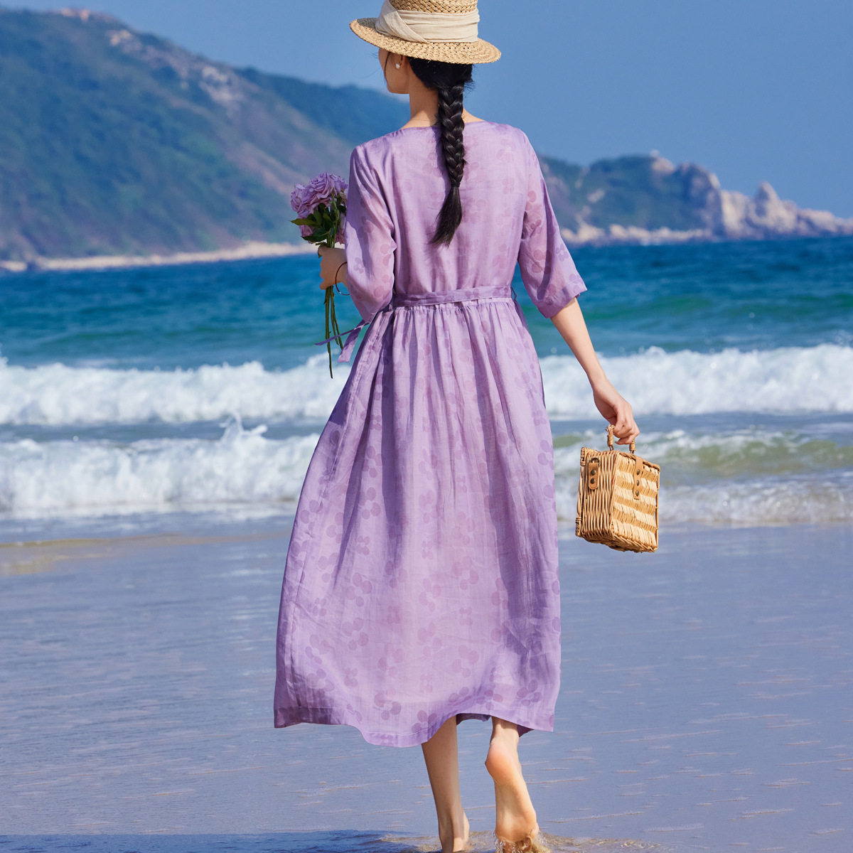 高级感苎麻连衣裙 2026春夏新款轻奢高级感女装V领复古旅游长裙子
