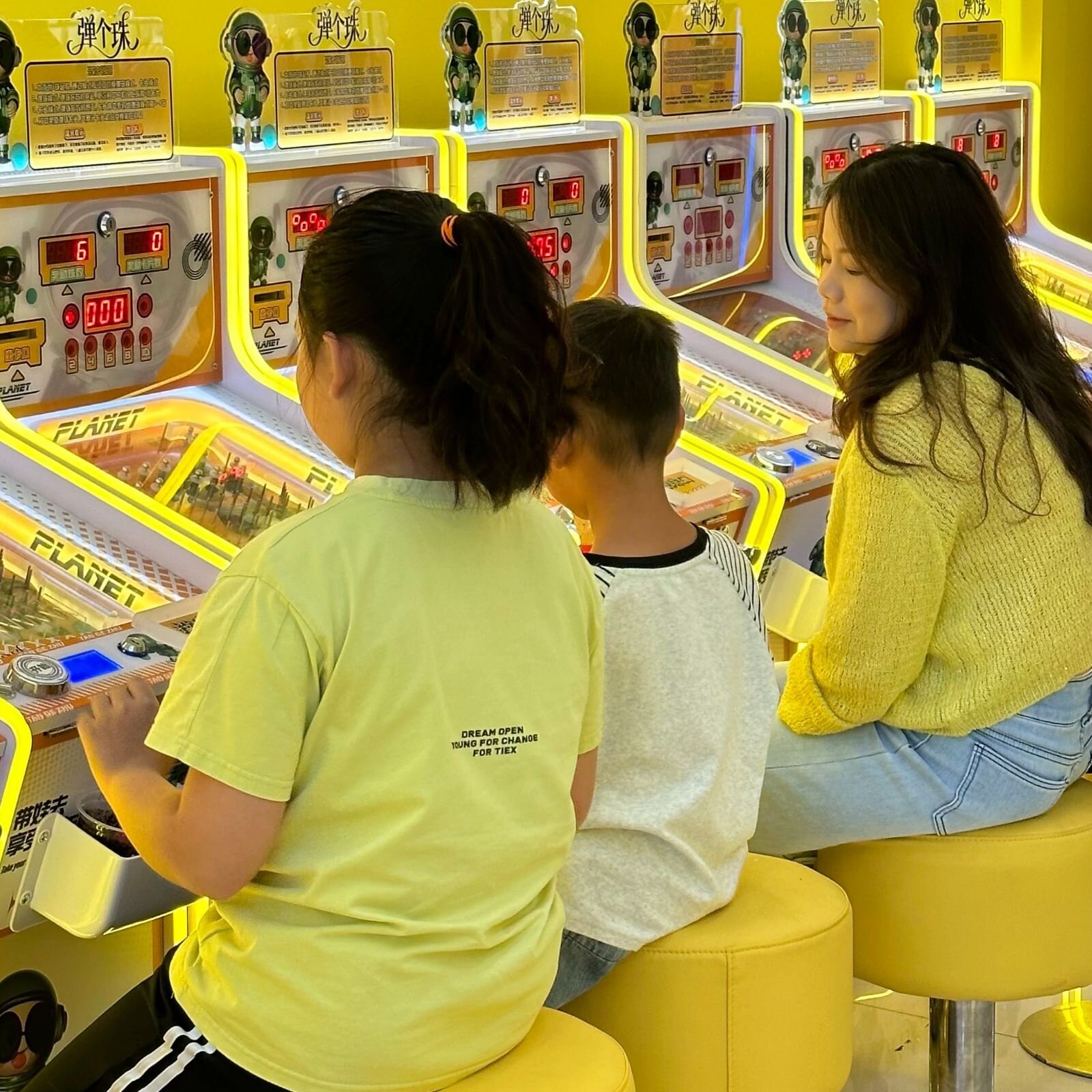 弹珠机家用商用游戏屏幕