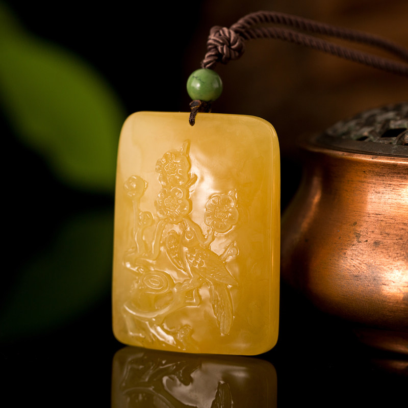 天然波罗的海琥珀蜜蜡雕件挂件吊坠挂饰男女款手工精雕带鉴定证书