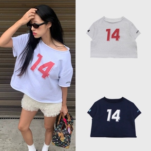 新款 国内现货 freckle 25夏季 T恤 休闲街头数字印花斜领露肩短袖