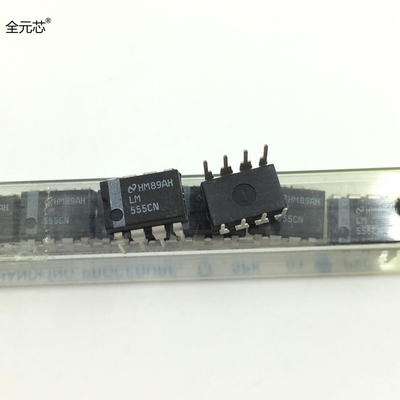 LM555CN 芯片直插八脚 DIP8 计时器和振荡器IC集成电路
