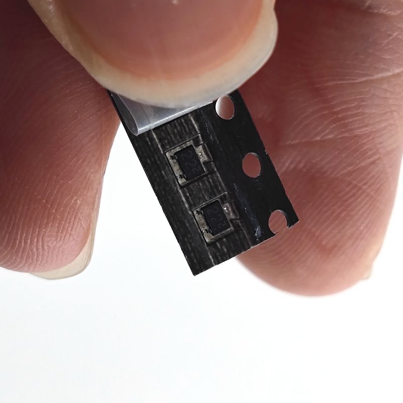 DTC123EU 贴片三极管 22 全新原装 SOT-323贴片三脚DTC123EUAT106