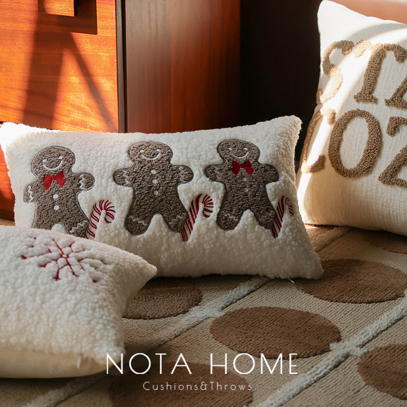 圣诞节抱枕毛绒腰枕节日软装搭配