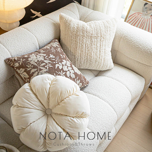 轻奢老钱风枕套中古风客厅沙发靠枕美拉德色方枕白色抱枕超软圆枕