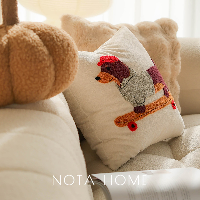 ins风抱枕26年新年喜庆靠枕狗狗刺绣枕套南瓜球靠垫客厅沙发方枕,居家布艺,靠垫/抱枕,淘宝优惠券,粉丝福利购,淘宝优惠卷