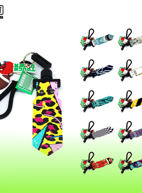 XXBEAST钥匙扣卡通汽车链男女精致书包挂饰腰旗橄榄球扣