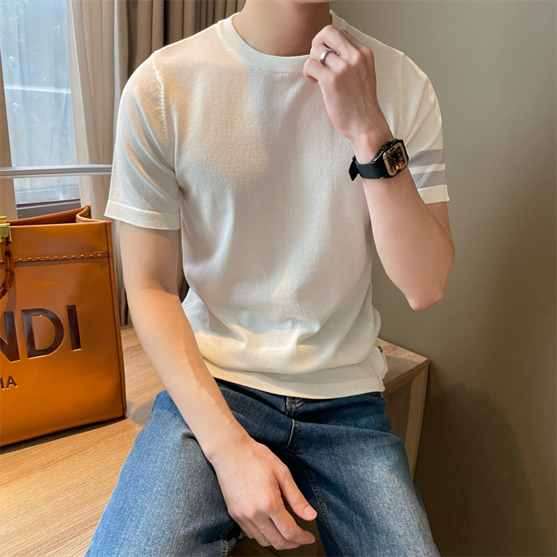 套头圆领透气男针织衫