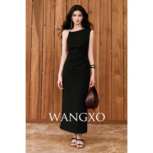 WANGXO｜0束缚微弹斜纹料｜金属镶饰斜领不对称腰间抽皱连衣裙