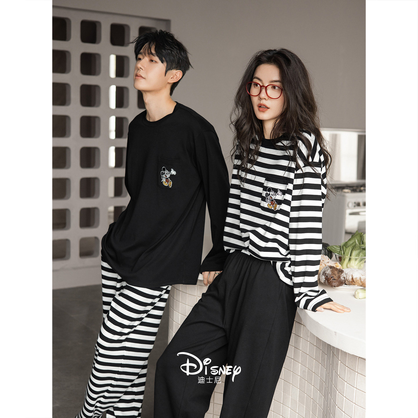 迪士尼情侣睡衣女春秋季新款长袖米奇条纹套装男柔软棉大码家居服