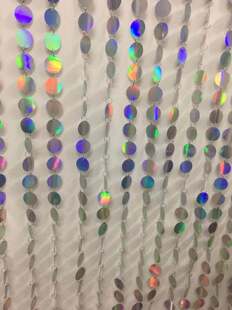 2019新款婚礼舞台背景装饰道具圆形银色底幻彩珠片帘亮片帘背景帘