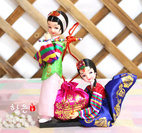韓國原裝進(jìn)口韓服娃娃/韓國工藝擺設(shè)品/抱福雙娃/HE-P7341