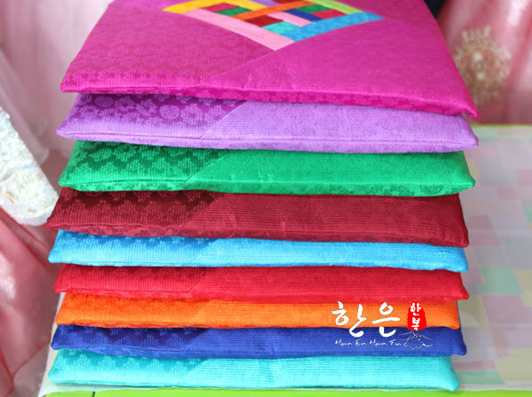 韩国传统婚礼彩条坐垫/韩国料理店坐垫/尺寸50*50cm/HE-ZD1013