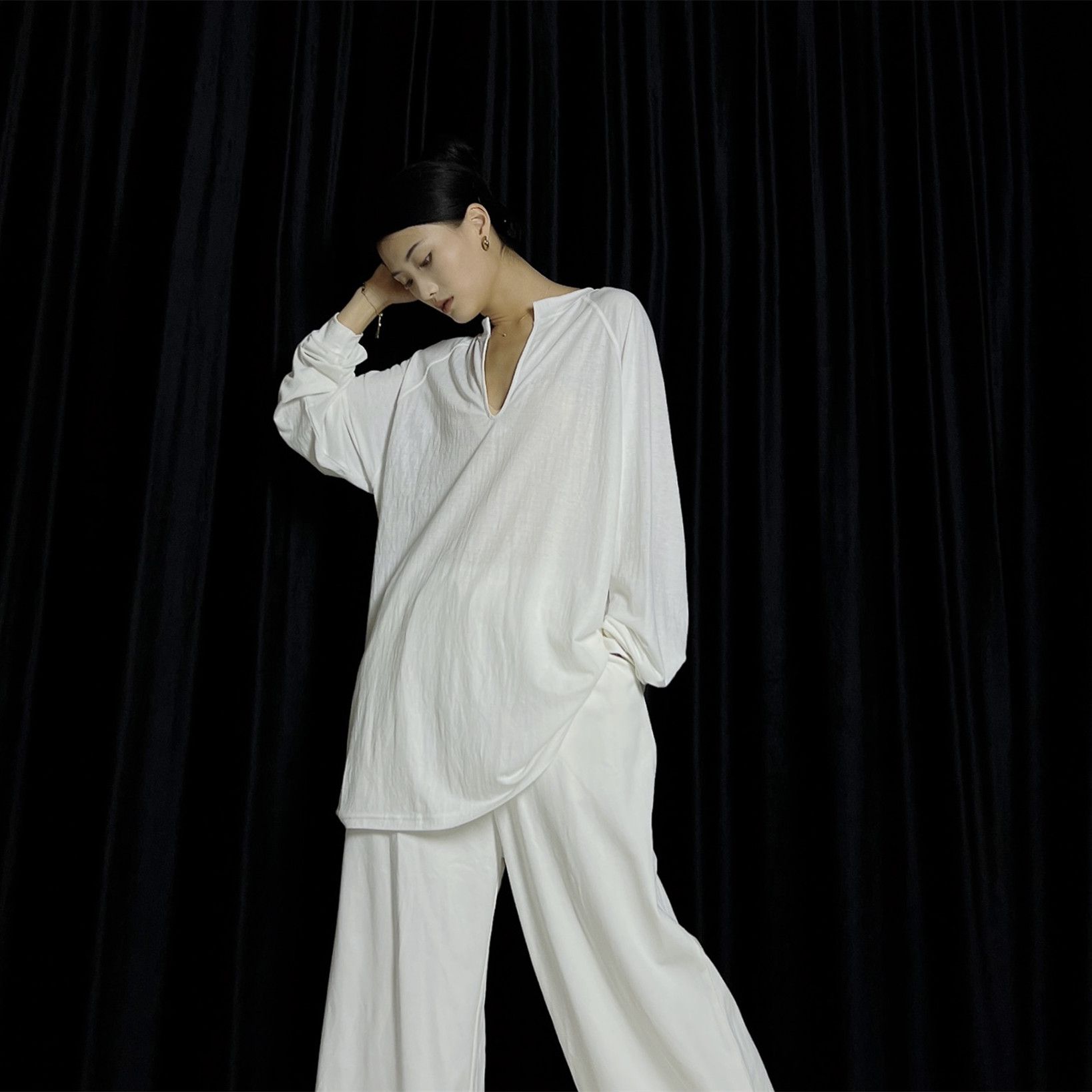 街舞现代舞V领宽松水系舞蹈色长袖套头男女T恤套装人棉粘胶纤维