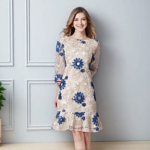 欧根纱蕾丝刺绣金色七分袖收腰修身高端礼服连衣裙子大码女装胖mm