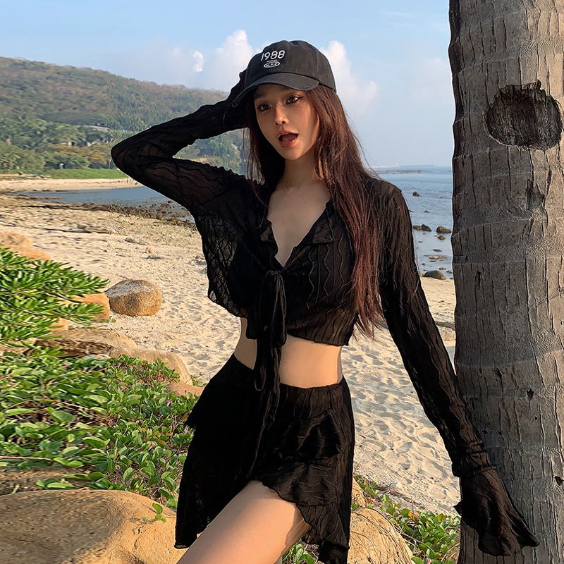 比基尼泳衣女2025新款分体四件套蕾丝长袖性感显瘦泡温泉海边度假