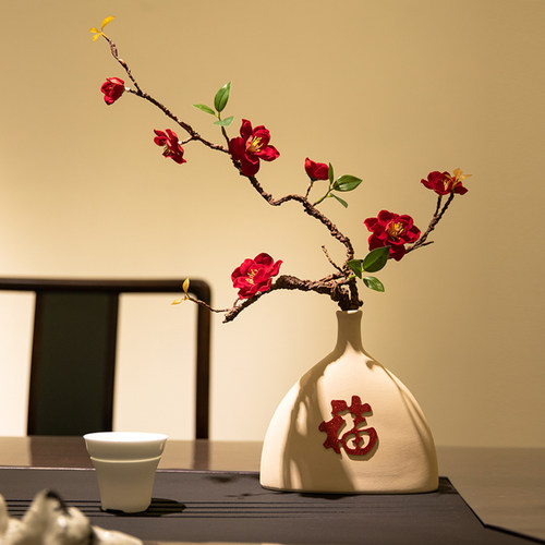 皓杨绢布厚实，花型饱满立体