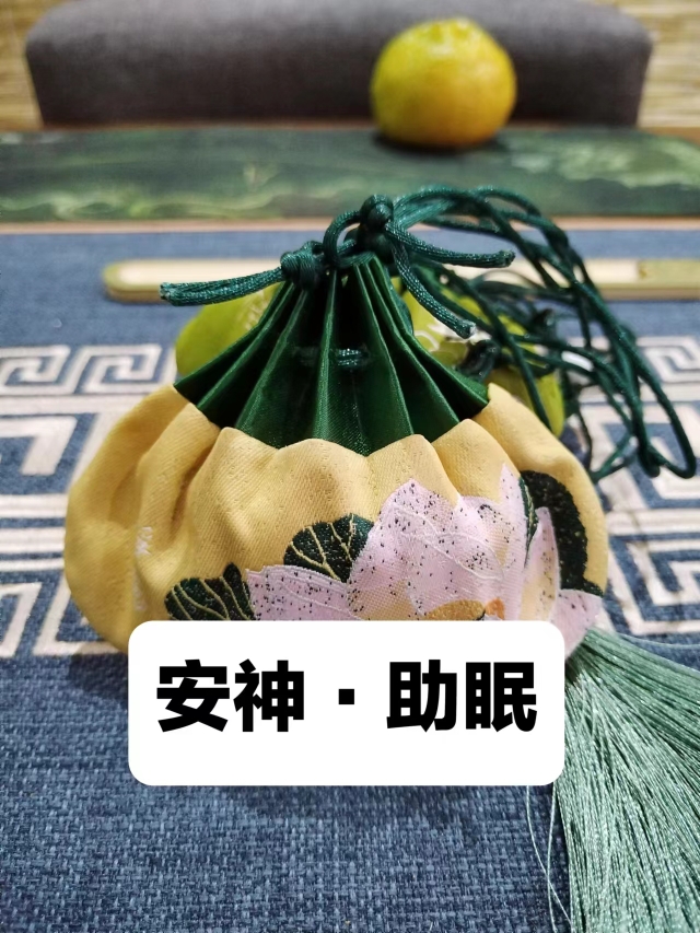 安神助眠香包中医文化草本纯植物香囊夜交藤合欢花失眠多梦日用