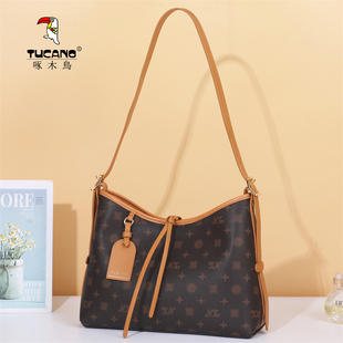 啄木鸟女包托特包印花大包真皮正品水桶包2026袋鼠新款单肩斜挎包