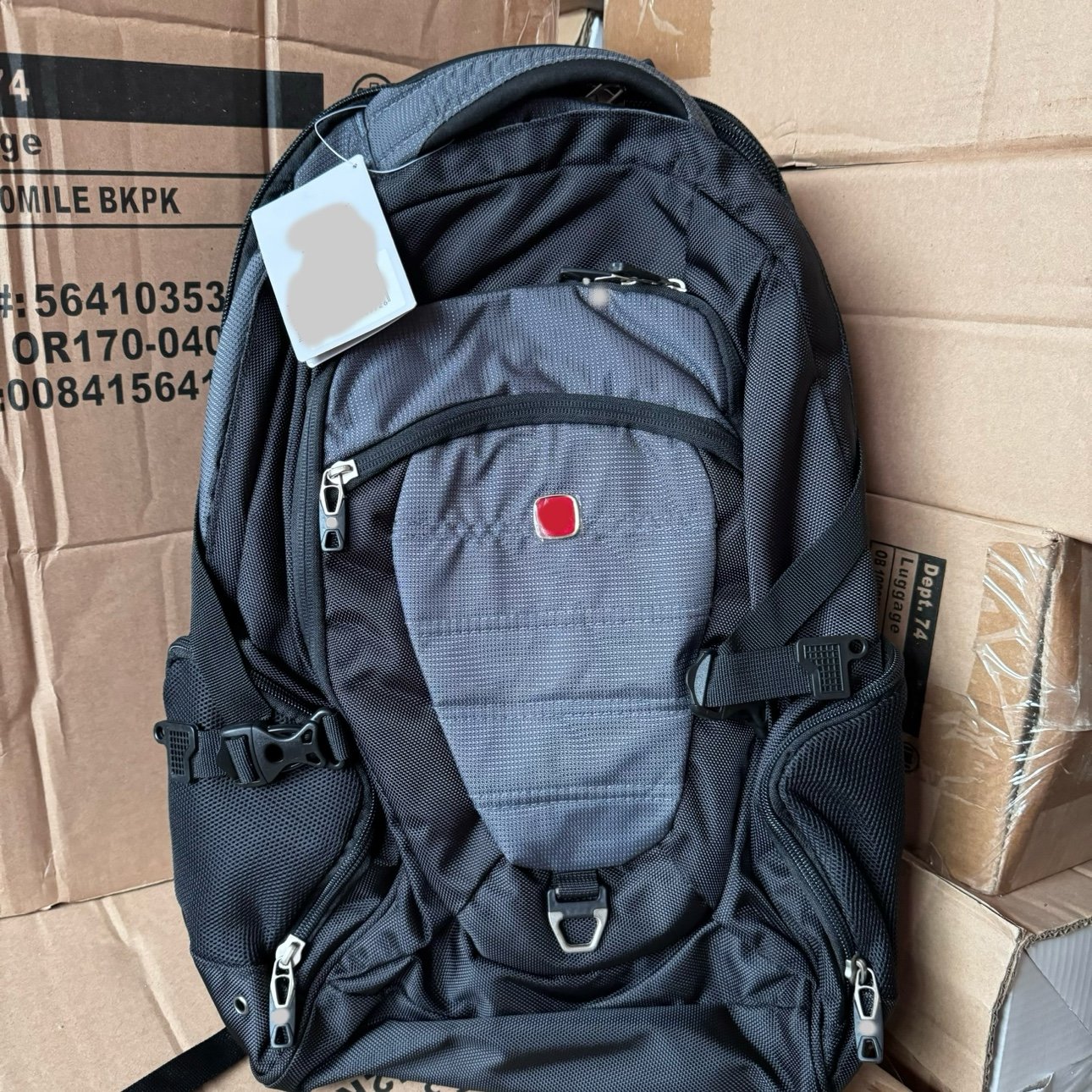 出口版尾货 商务休闲电脑背包大容量双肩包高年级书包护脊减负