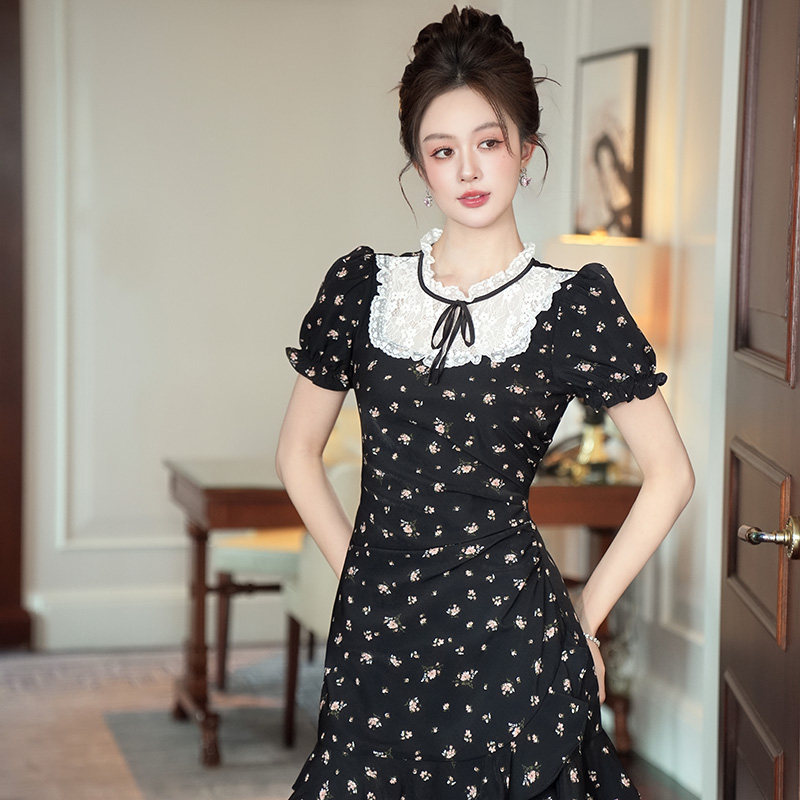 可爱风印花系带领蕾丝气质连衣裙收腰显瘦仙女裙小个子显高小黑裙