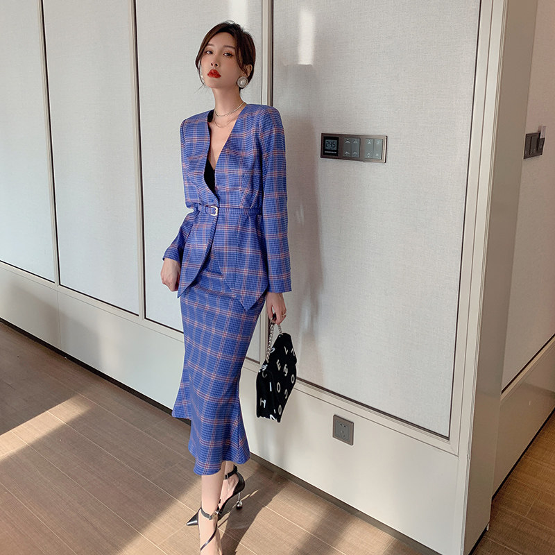 休闲小西装外套女2026年初秋新款小众设计感时尚格子西服套装裙