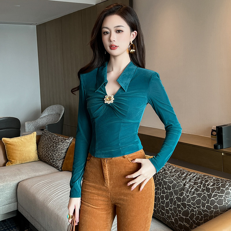 长袖t恤女打底衫2026新款绿色丝绒polo领女装设计感修身内搭上衣