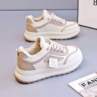 冬季加绒加厚保暖厚底小白鞋女款2025新款防滑初中学生运动二棉鞋