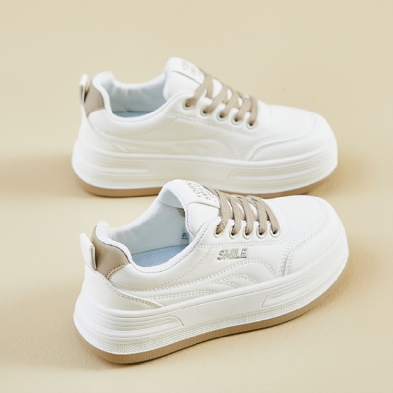 厚底小白鞋女款2026春秋新款学生运动休闲轻便软底不累脚爆款板鞋