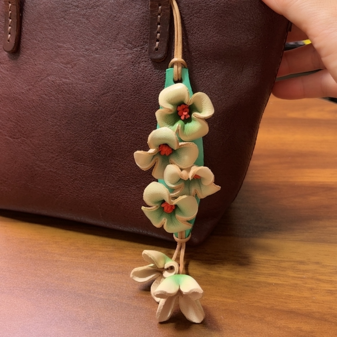 牛皮手工挂件桂花包挂包宠六朵桂花